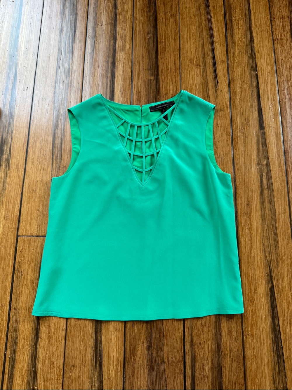 BCBGMaxAzria Bright Green Lattice V-Neck Sleeveless Camisole